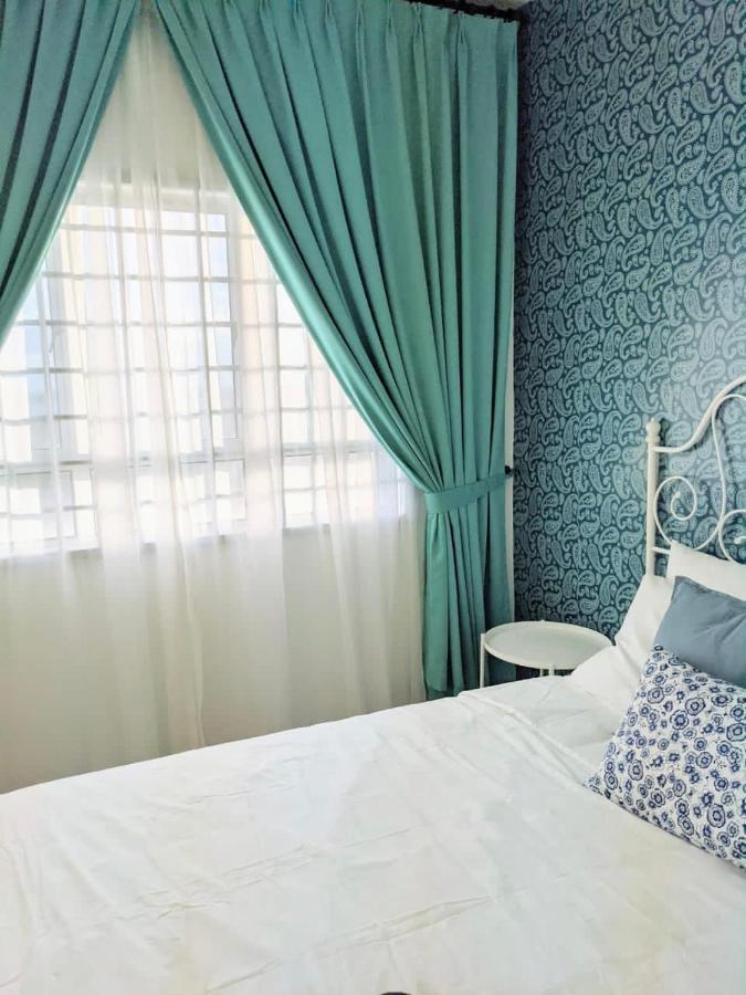 Looking For... A Staycation กัวลาตรังกานู ภายนอก รูปภาพ